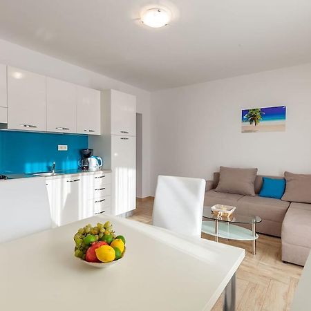 פודסטראנה Apartmani Sanja Suta מראה חיצוני תמונה