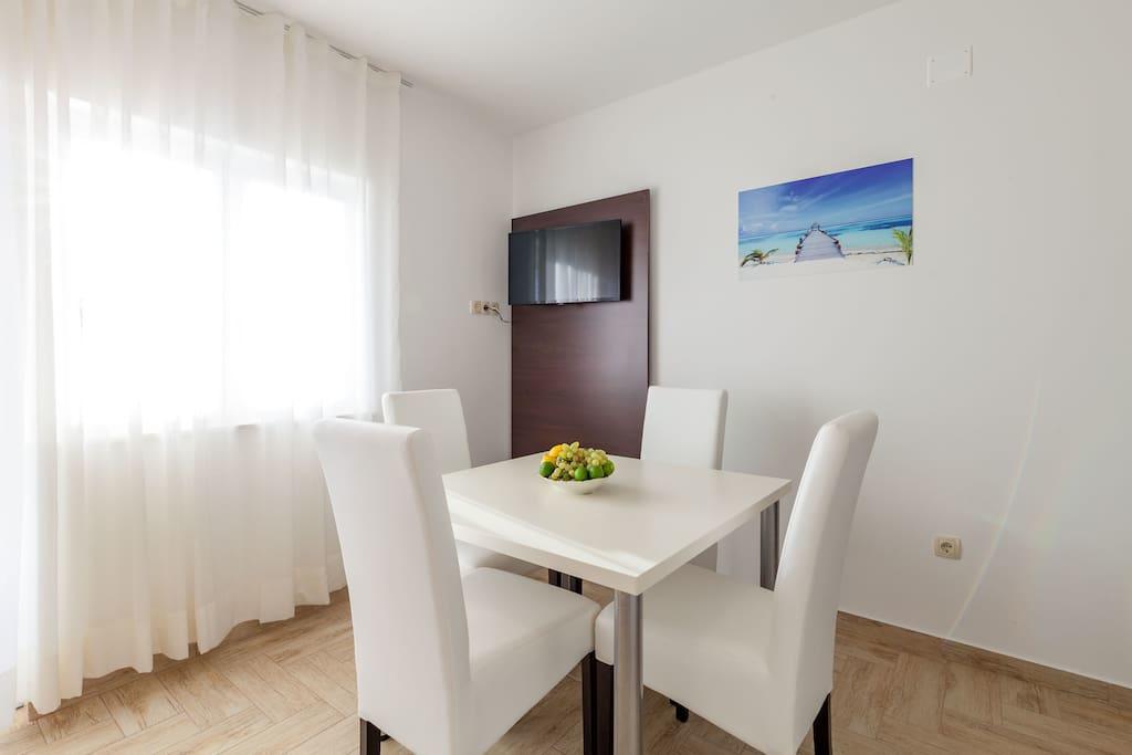 פודסטראנה Apartmani Sanja Suta מראה חיצוני תמונה