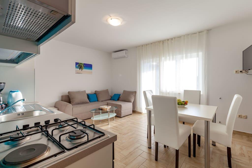 פודסטראנה Apartmani Sanja Suta מראה חיצוני תמונה