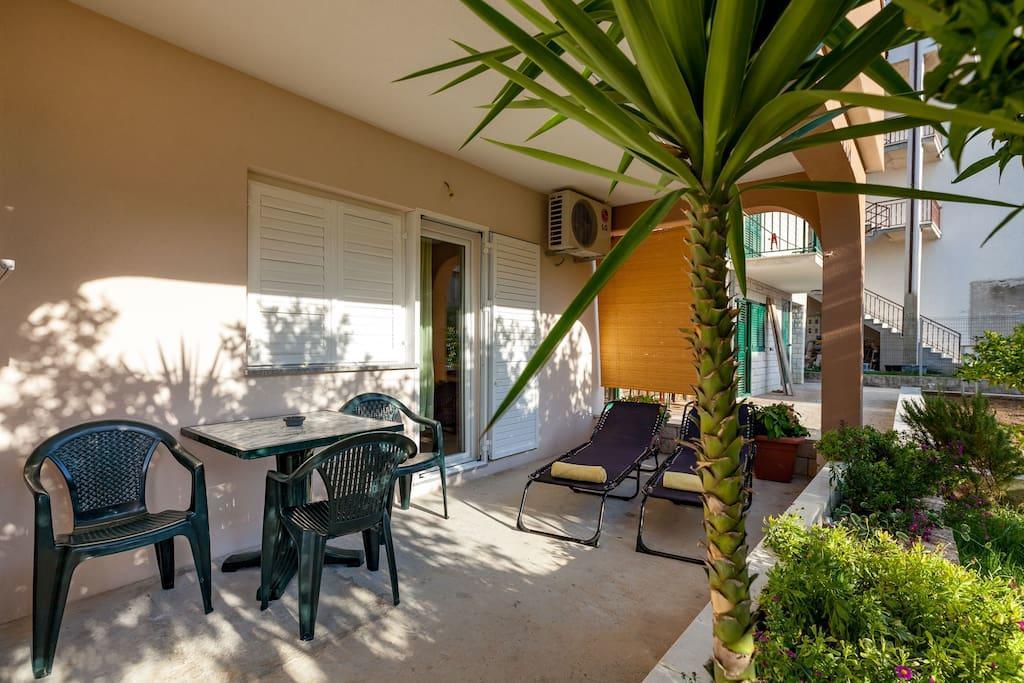 פודסטראנה Apartmani Sanja Suta מראה חיצוני תמונה