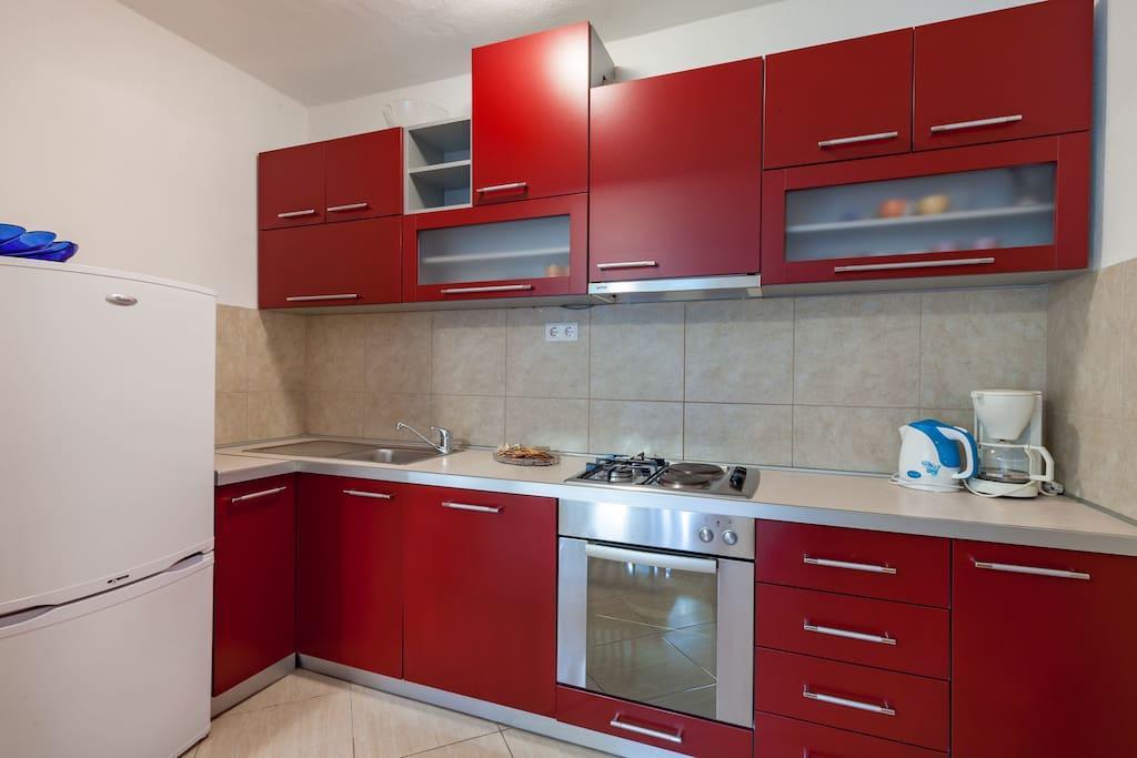 פודסטראנה Apartmani Sanja Suta מראה חיצוני תמונה