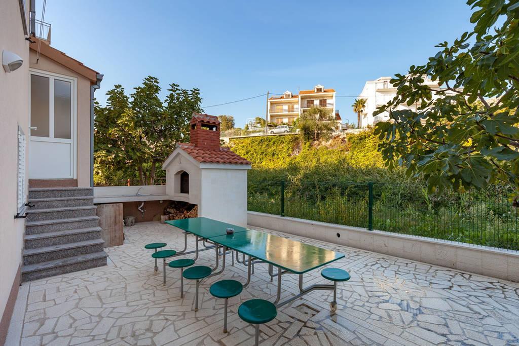 פודסטראנה Apartmani Sanja Suta מראה חיצוני תמונה
